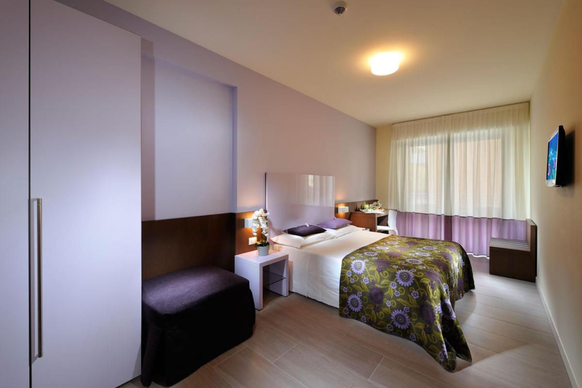 Hotel Luciana 비비오네 외부 사진