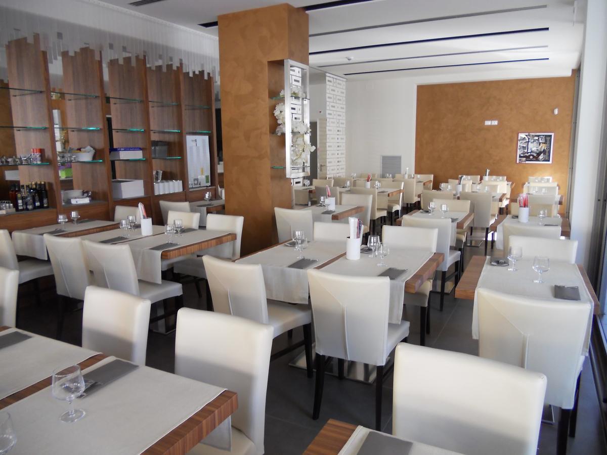 Hotel Luciana 비비오네 외부 사진
