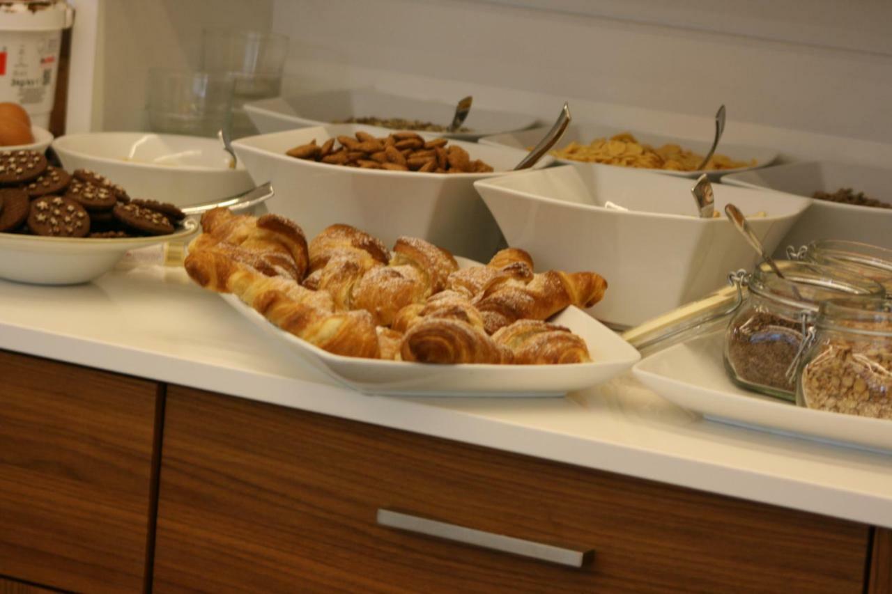 Hotel Luciana 비비오네 외부 사진